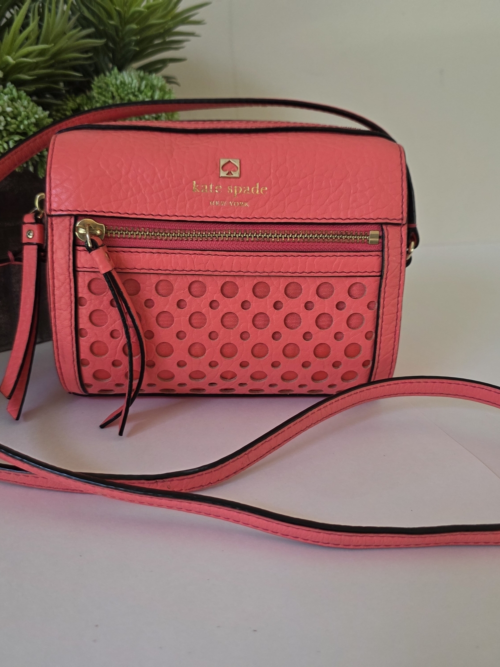 Kate Spade Perri Lane Looloo Vibrant Peony Pink Crossbody - Picture 2 of 13